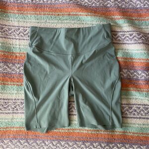 Lululemon Dusty Blue Bike Shorts Size 10 Large GUC